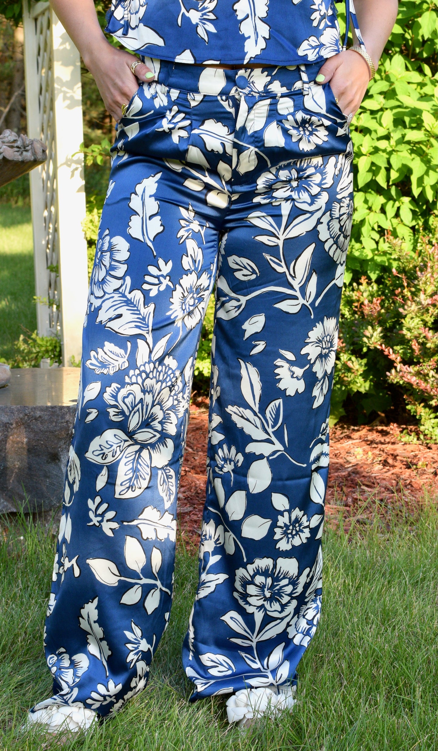 It Girl Satin Pants | Blue Leaf Print